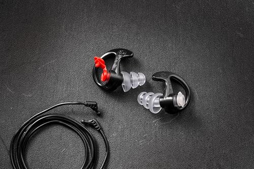 SureFire EP4 Sonic Defenders Plus filtered Earplugs, triple flanged design, reusable, Black, Medium