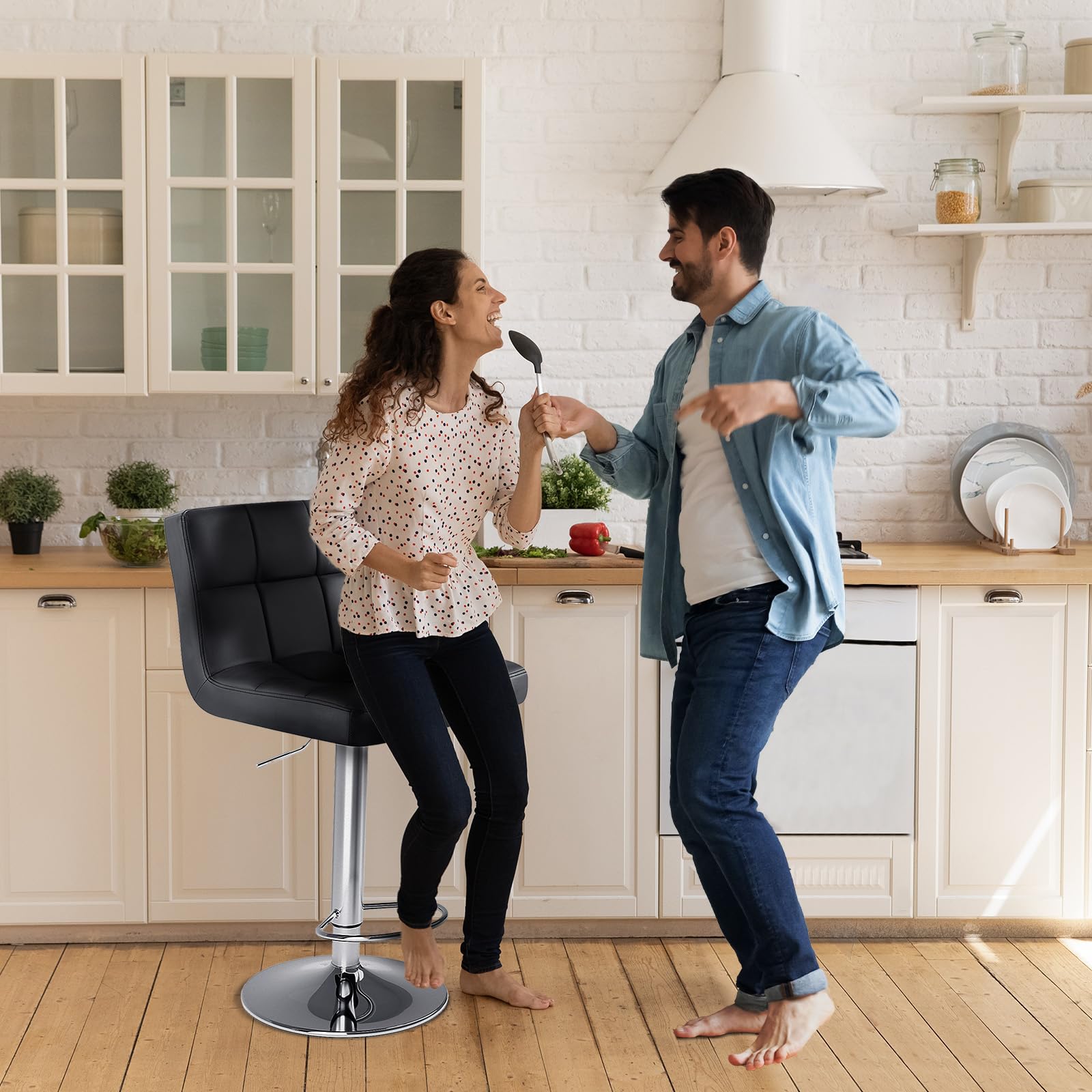 DUMOS Bar Stools Set of 4, 24 inch Counter Height Bar Stools, Upholstered Modern Kitchen Barstools with Metal Base, PU Leather Saddle Stools for Kitchen Island, Black