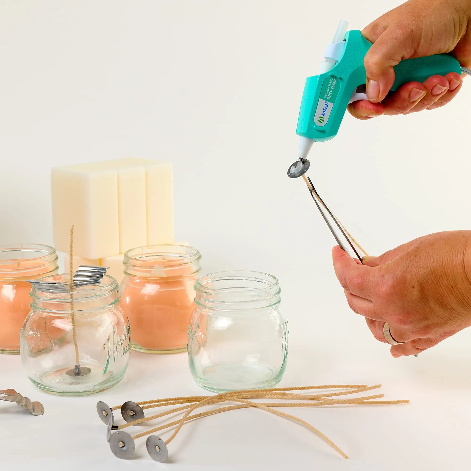 AdTech Hot Glue Sticks, 4 Inch Mini Size, Clear (550 Sticks) | Multi-Temperature, Quick Bonding for Crafting, DIY & School Projects | Fits Mini Glue Guns | Made in the USA