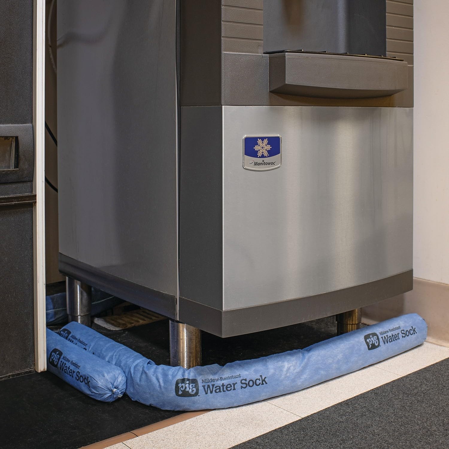 New Pig Mildew-Resistant Absorbent Sock | Water Absorbing Snake | 3" x 48" | 1-Gal Absorbency | Pack of 12 | PIG105-BL
