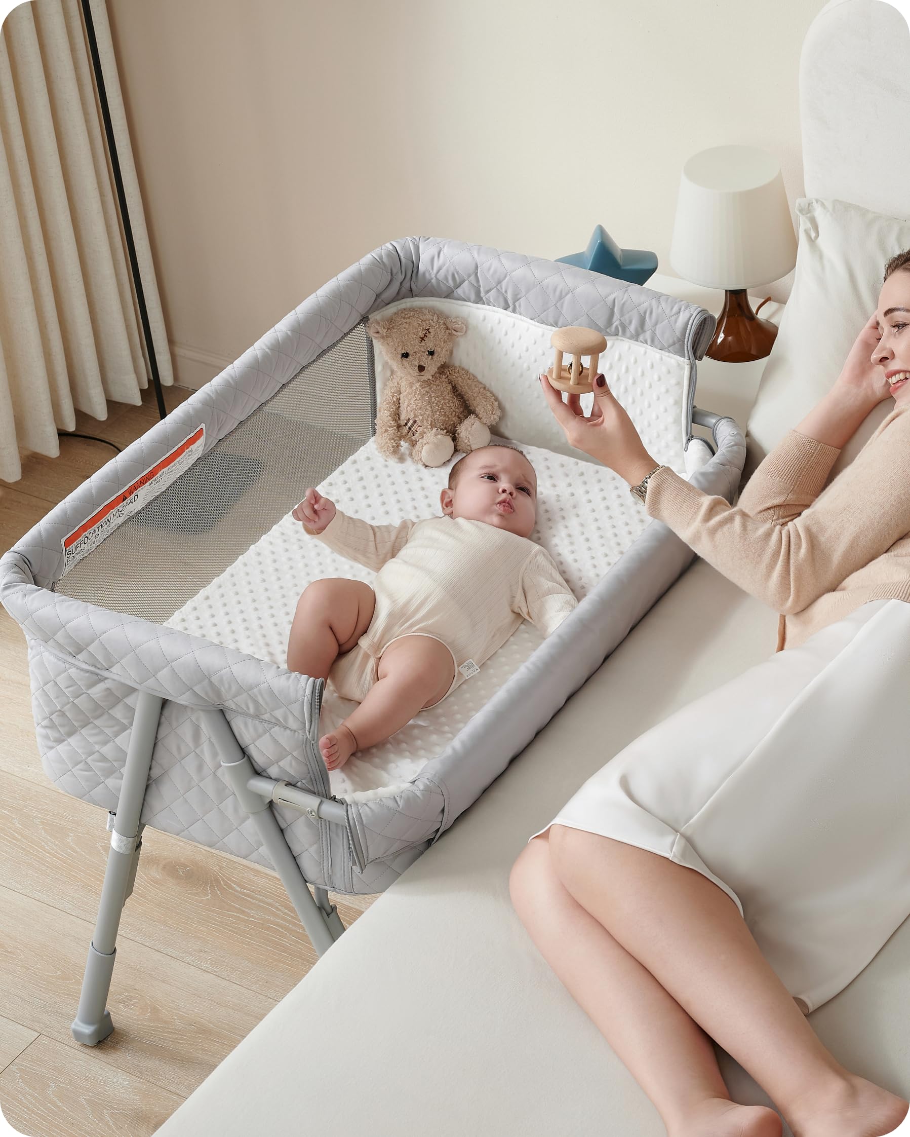 AirClub Babybett Beistellbett, Babybett für Neugeborene, Baby-Beistellbett mit 4 automatischen Verriegelungen und verstellbarer Höhe, atmungsaktivem Netz und Matratze, Beistellbett