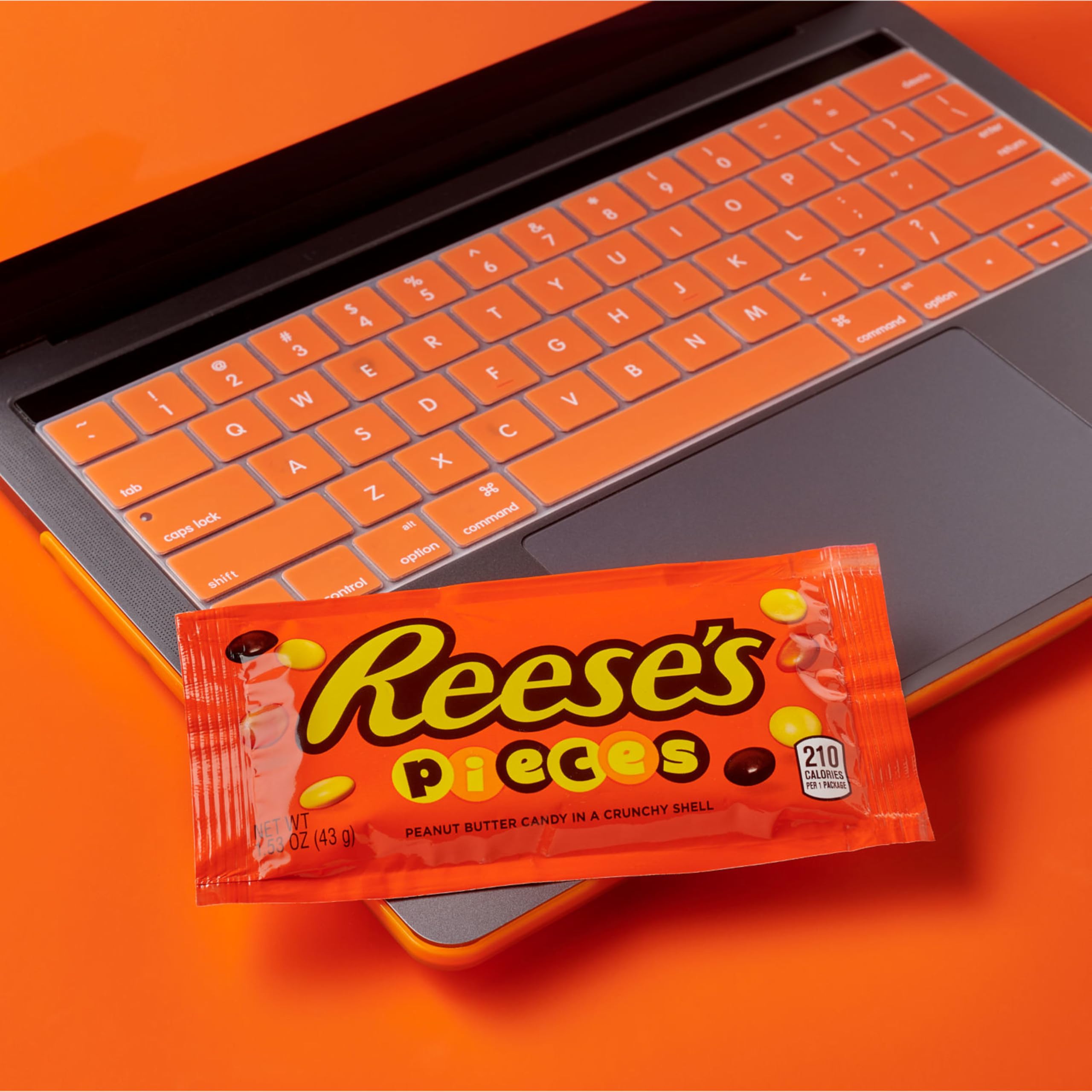 REESE'S PIECES Peanut Butter in a Crunchy Shell, Candy Bags, 1.53 oz (18 Count)