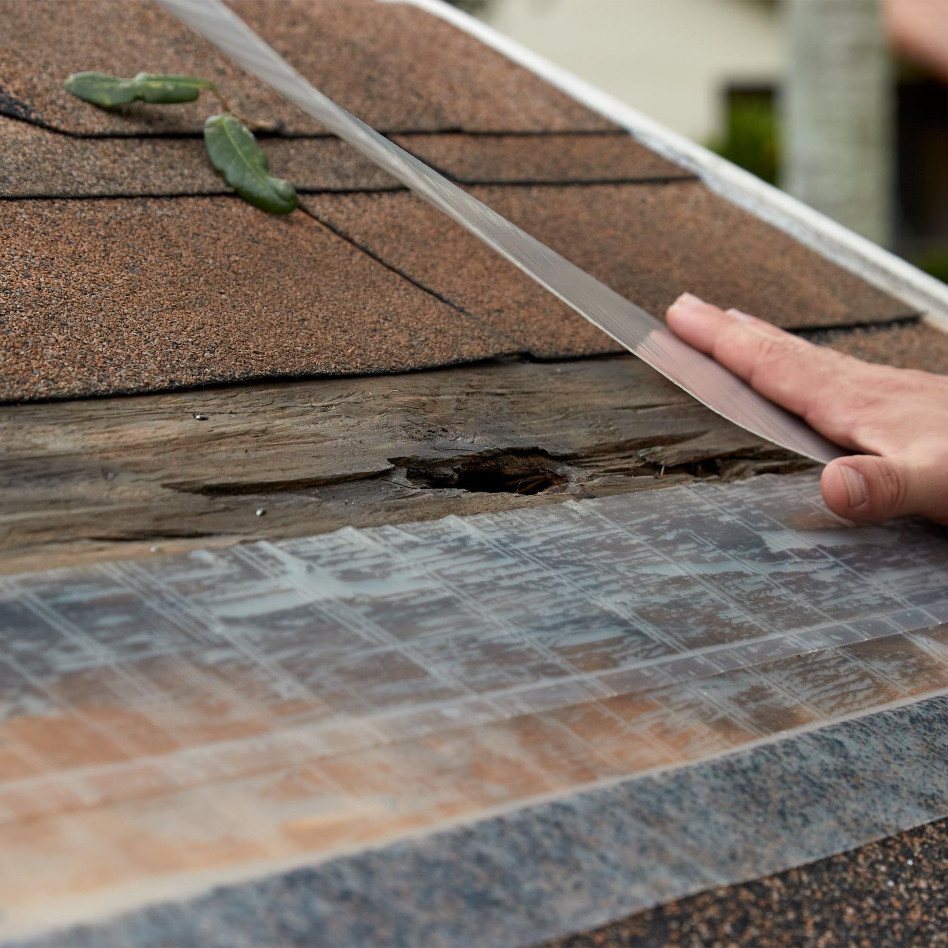 Flex Tape, Original Thick Flexible Rubberized Waterproof Tape - Seal and Patch Leaks, Works Underwater, Indoor Outdoor - Home RV Roof Plumbing and Pool Repairs, Clear, 4 in x 5 ft, Pack of 1