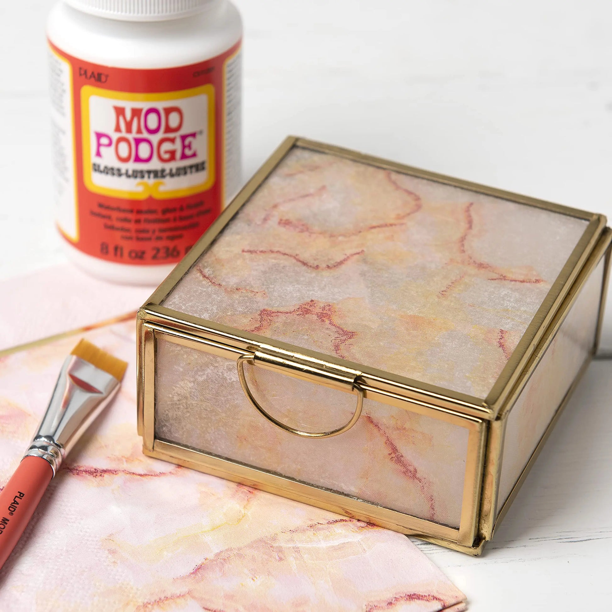 Mod Podge Gloss Sealer, Glue & Finish: All-in-One Craft Solution- Quick Dry, Easy Clean, for Wood, Paper, Fabric & More. Non-Toxic - Craft with Confidence, Made in USA, 16 oz., Pack of 1